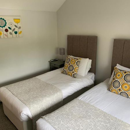 Newlyn House Apartment Christleton Екстериор снимка
