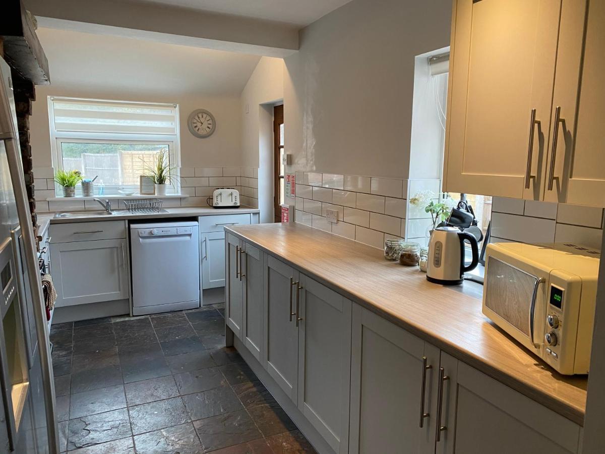 Newlyn House Apartment Christleton Екстериор снимка