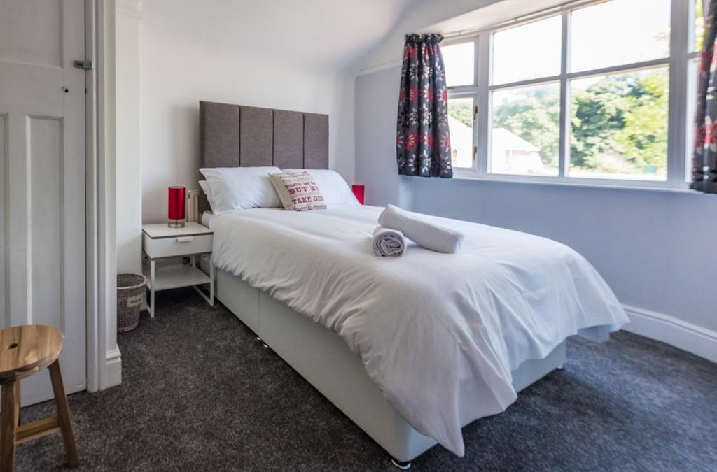 Newlyn House Apartment Christleton Екстериор снимка