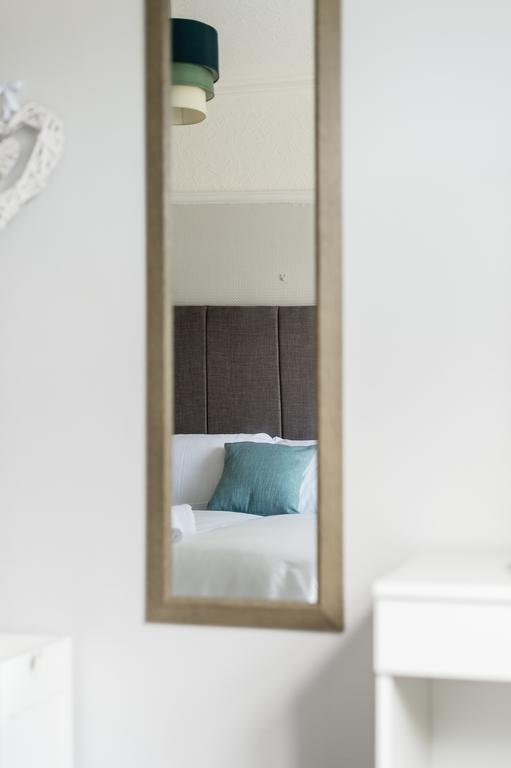Newlyn House Apartment Christleton Екстериор снимка
