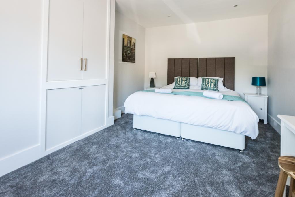 Newlyn House Apartment Christleton Екстериор снимка