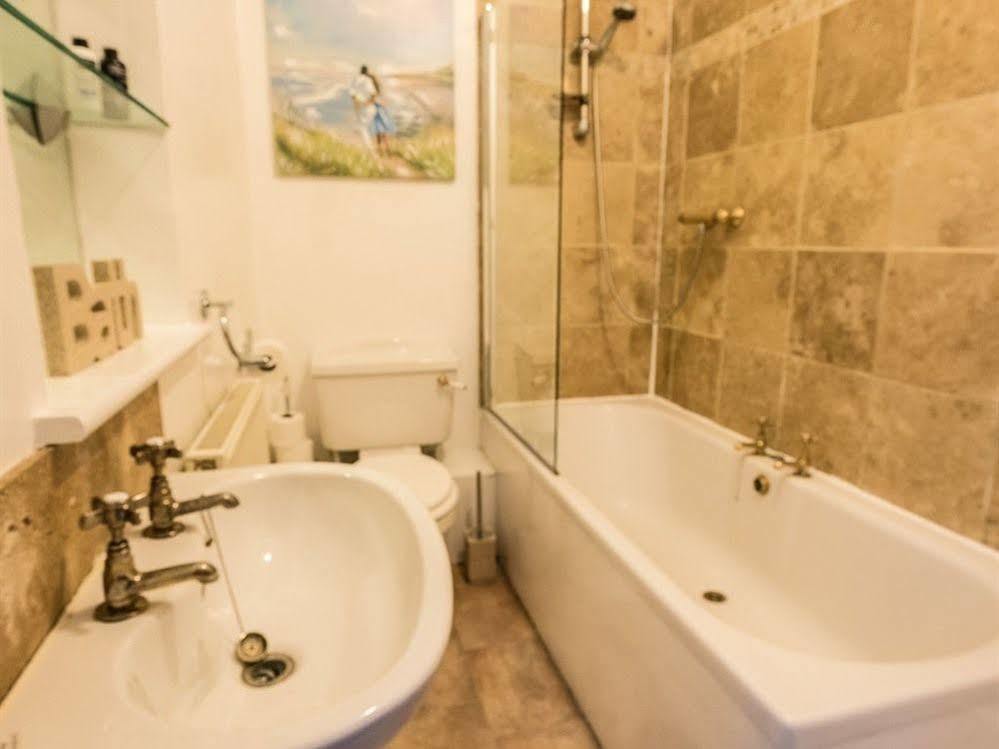 Newlyn House Apartment Christleton Екстериор снимка