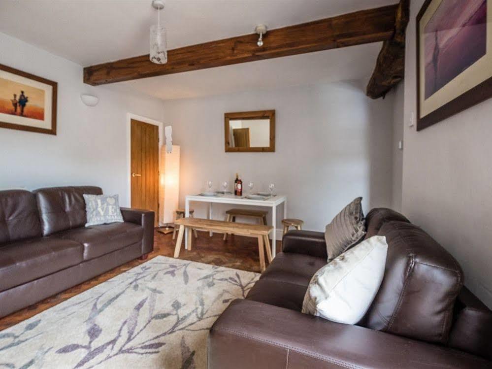Newlyn House Apartment Christleton Екстериор снимка